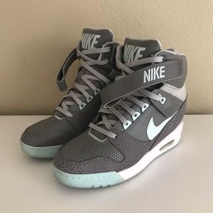 Nike Dunk Sky Hi—women’s size 9.5